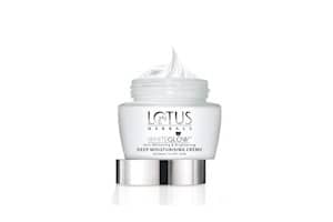 Lotus Herbals White Glow